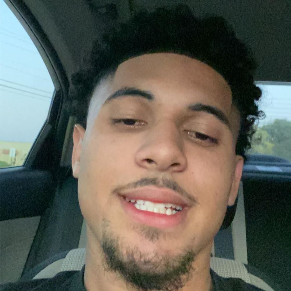 Meet your Posher, Javone